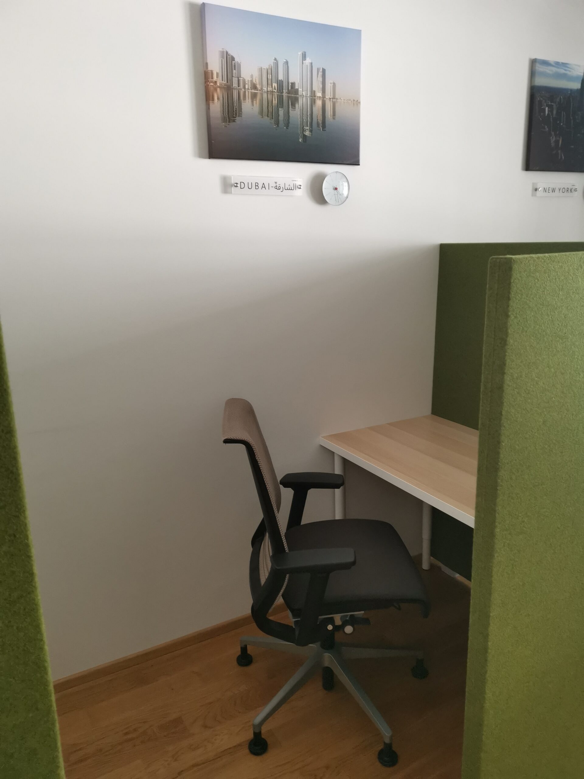 Dubai Desk - Fixdesk in Workspace